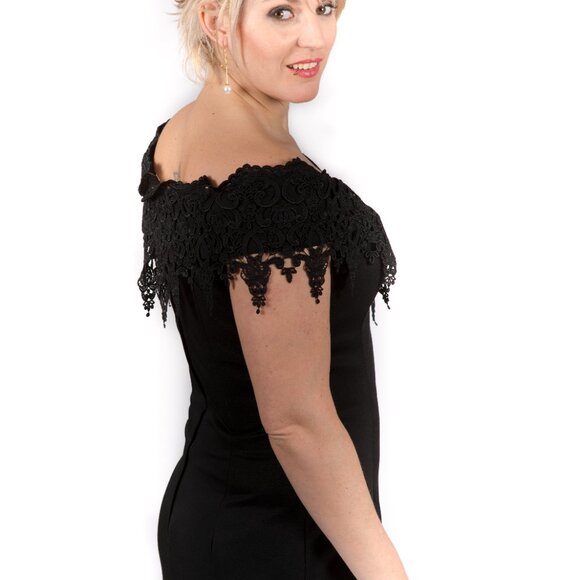 Dresses & Skirts - Gala Dress Medium